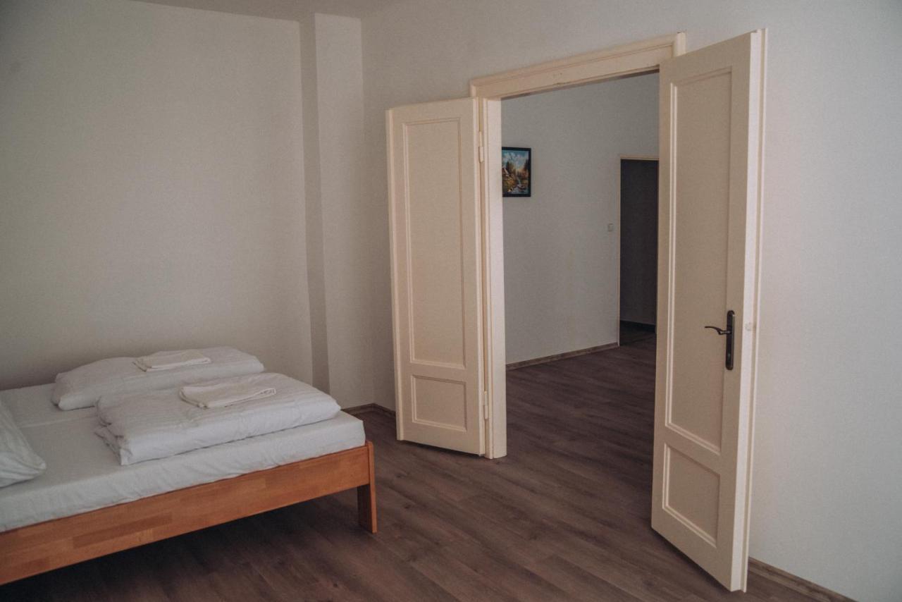 Grand Apartments In The Centre Of テプリツェ エクステリア 写真